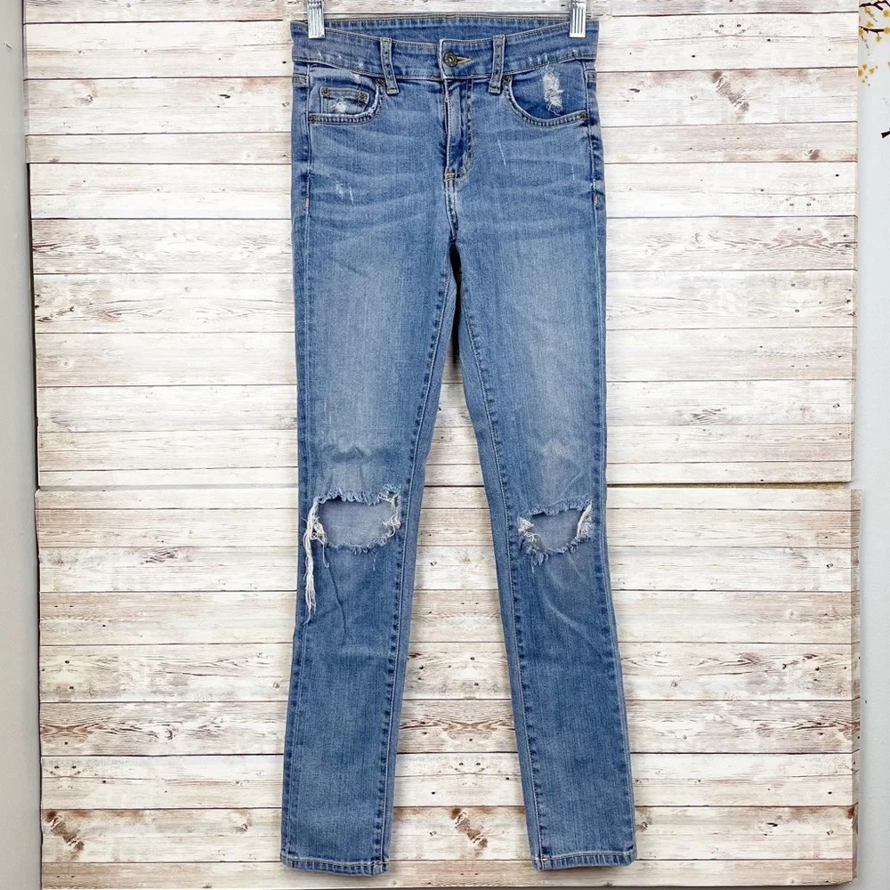 3 for $10 🛍️ CARMAR x Revolve Ripped Knee Distressed Denim Skinny Jeans